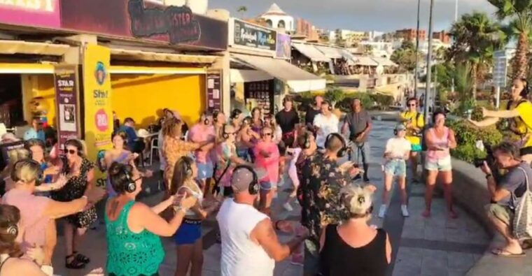 tenerife-silent-disco-walking-tour-mustang-sallys
