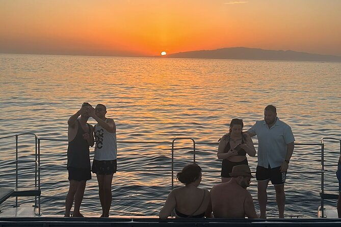 tenerife-sunset-catamaran-tour-with-transfer-food-and-drinks-included