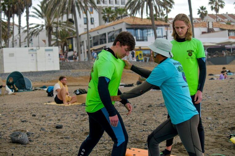 tenerife-surf-lesson-in-playa-de-las-americas-all-included