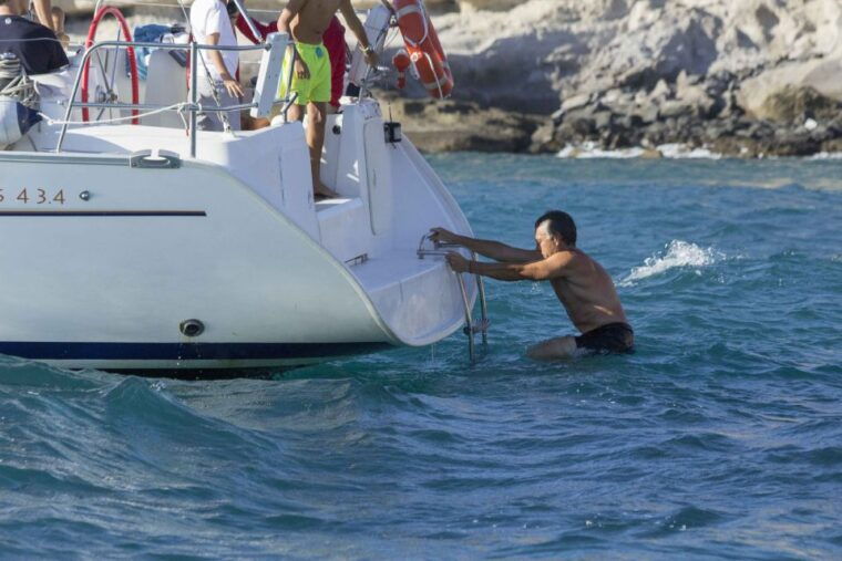 tenerife-whale-and-dolphin-watching-tour-by-sailboat