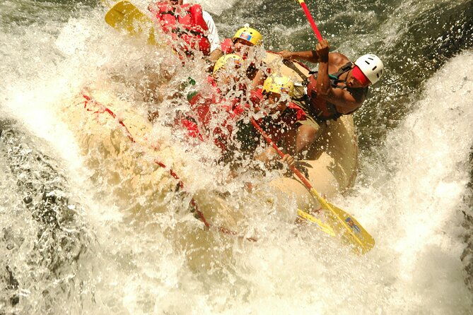 tenorio-white-water-rafting-level-iii-iv-class