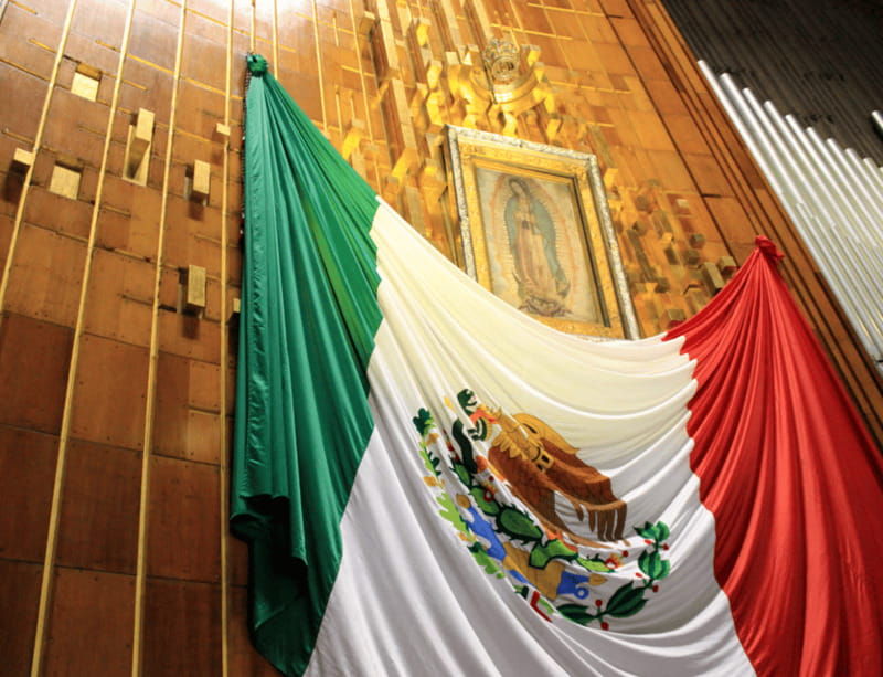 teotihuacan-and-basilica-of-guadalupe-with-mezcal