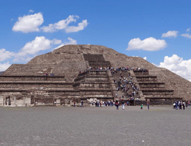 teotihuacan-and-basilica-of-guadalupe-with-mezcal