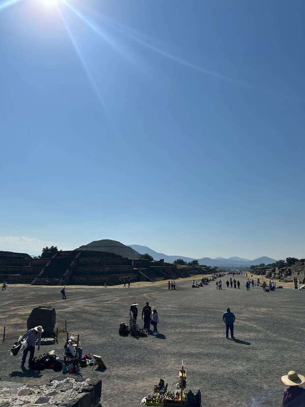 teotihuacan-guided-tour-of-the-pyramids-breakfast-in-cave