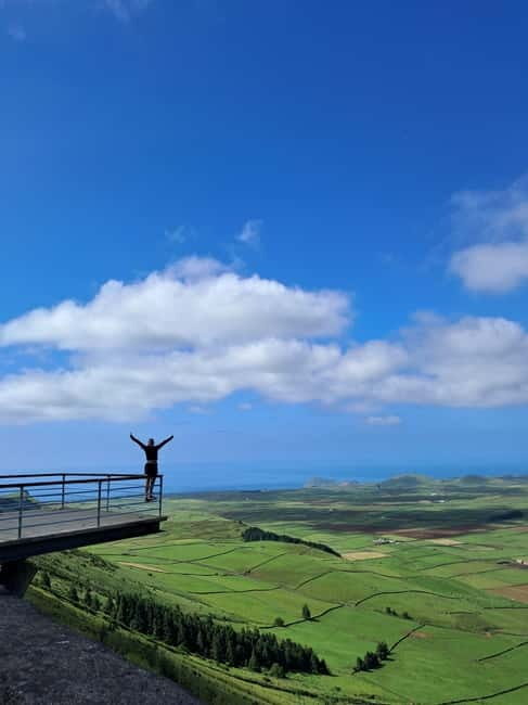 Terceira Island: Highlights Tour with Traditional Lunch - Exploring Terceira Island: A Full-Day Highlights Tour with Local Flavors  