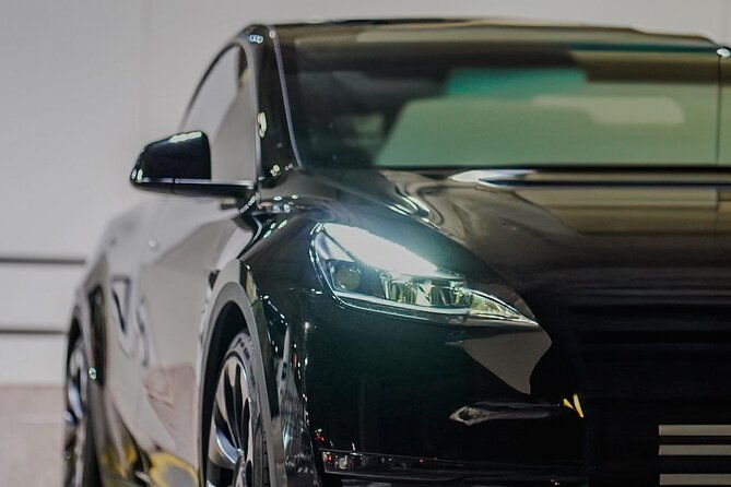 tesla-private-driver-from-cdg-or-orly-airports-to-paris
