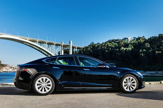 tesla-s-luxury-executive-porto-airport-transfer