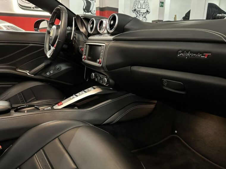 test-drive-a-ferrari-with-an-instructor-in-central-rome