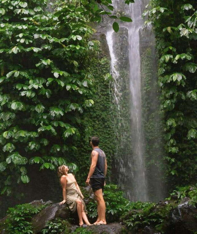 tetebatu-waterfall-rice-fields-monkey-forest-full-day