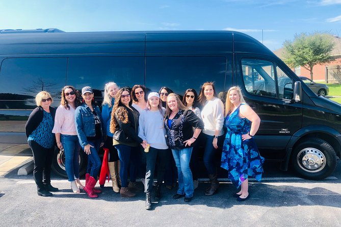 texas-hill-country-group-wine-tour-by-limousine