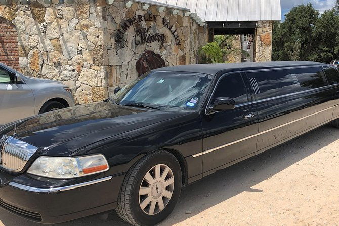 texas-hill-country-group-wine-tour-by-limousine