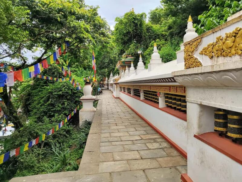 Thamel and Swayambhunath (Monkey Temple) Walking Tour - Exploring the Tour in Detail