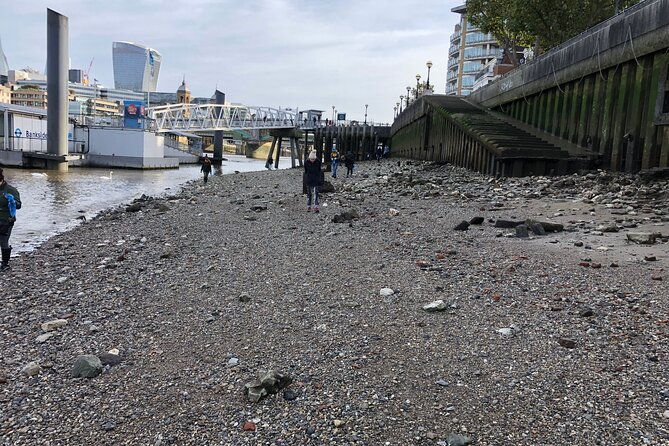 thames-beachcombing