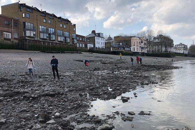 thames-beachcombing
