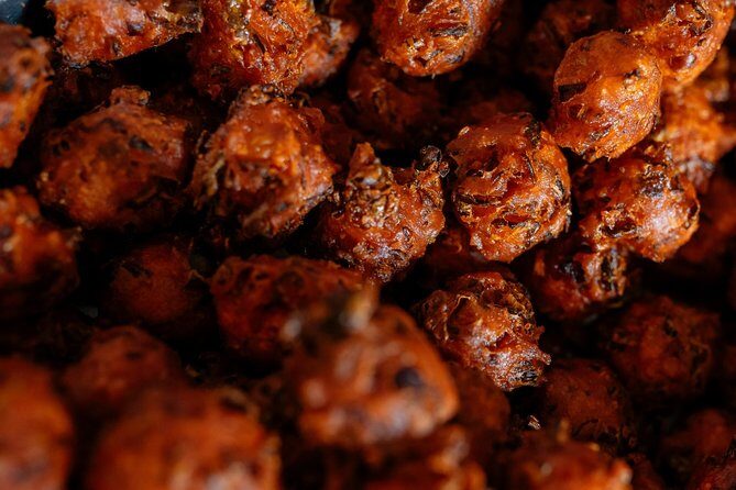 The 10 Tastings of Mumbai With Locals: Private Street Food Tour - Transportation & Group Size