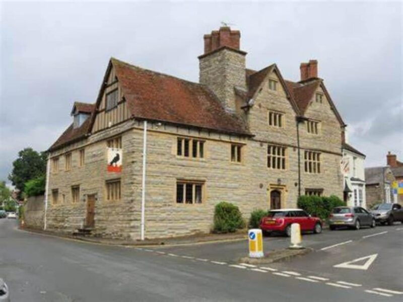 the-alternative-shakespeare-tour-3-course-carvery