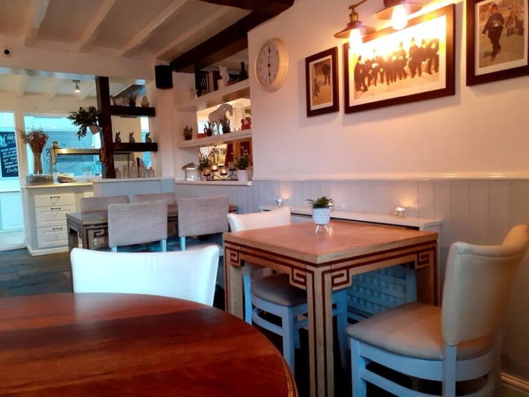 the-alternative-shakespeare-tour-3-course-carvery