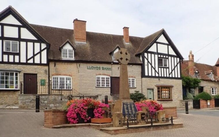 the-alternative-shakespeare-tour-3-course-carvery