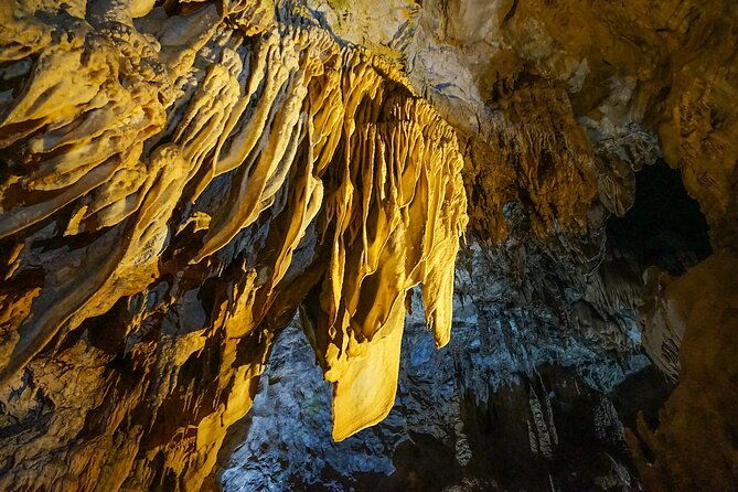 the-amazing-cave-lakes-train-ride-through-vouraikos-gorge-private-tour