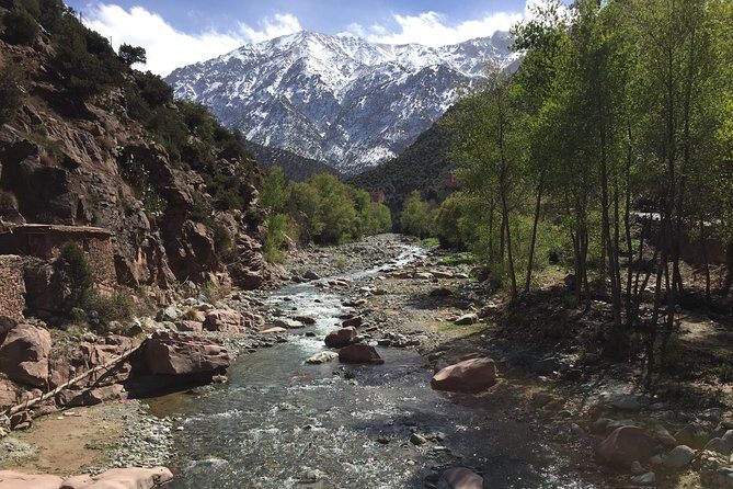 The Atlas Mountains and 5 Valleys Day Trip from Marrakech with Berber Lunch - Key Points