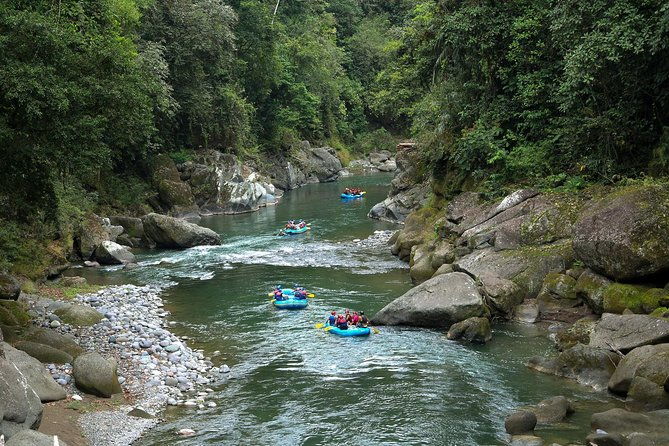 the-authentic-pacuare-river-costa-rica-rafting-tour