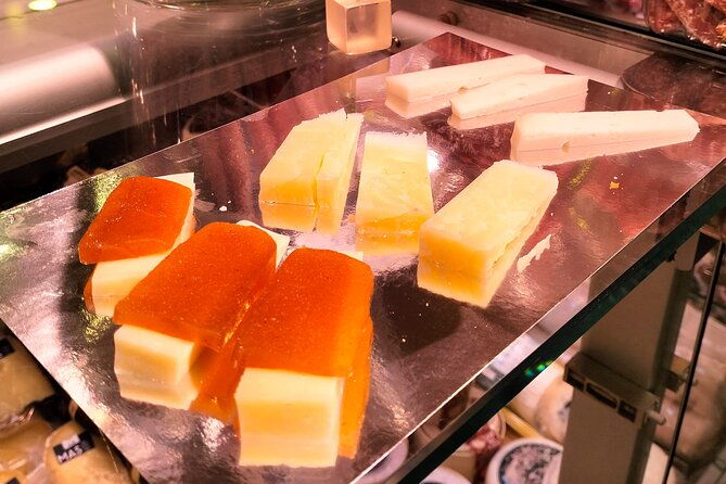 the-barcelona-la-boqueria-and-sant-antoni-markets-adventure