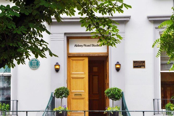 The Beatles tour in London in Spanish - The Itinerary: What You Can Expect