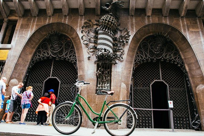 the-beauty-of-barcelona-by-bike-private-tour
