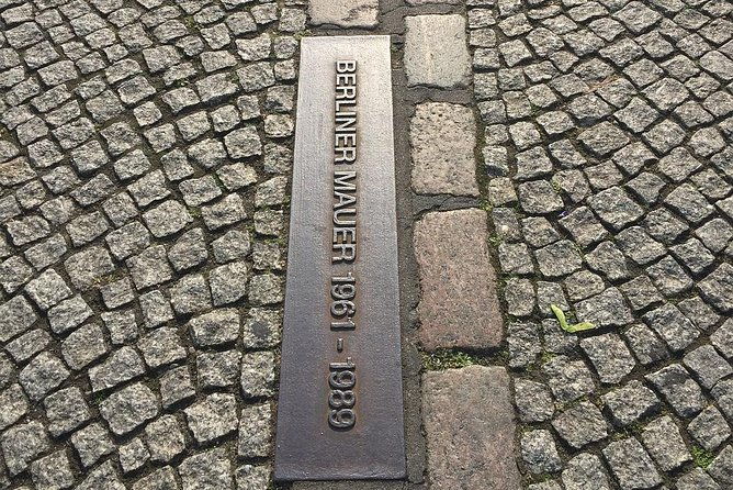 the-berlin-wall-cold-war-berlin-private-3-hours-walking-tour