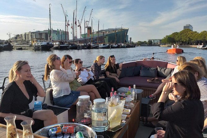 the-best-boat-trip-through-the-amsterdam-canals