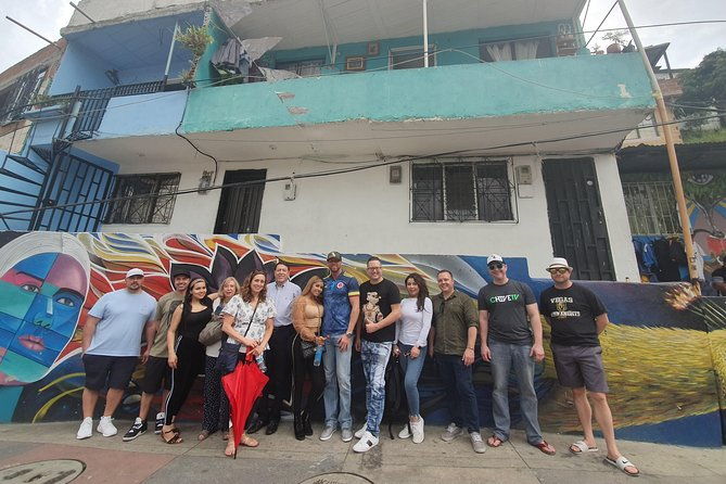 the-best-comuna-13-graffiti-tour-plaza-botero-and-cable-cars