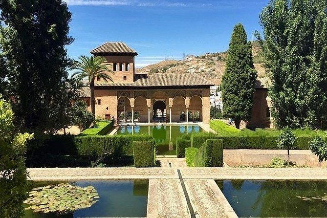 the-best-of-alhambra-granada-private-tour-with-nasrid-palaces