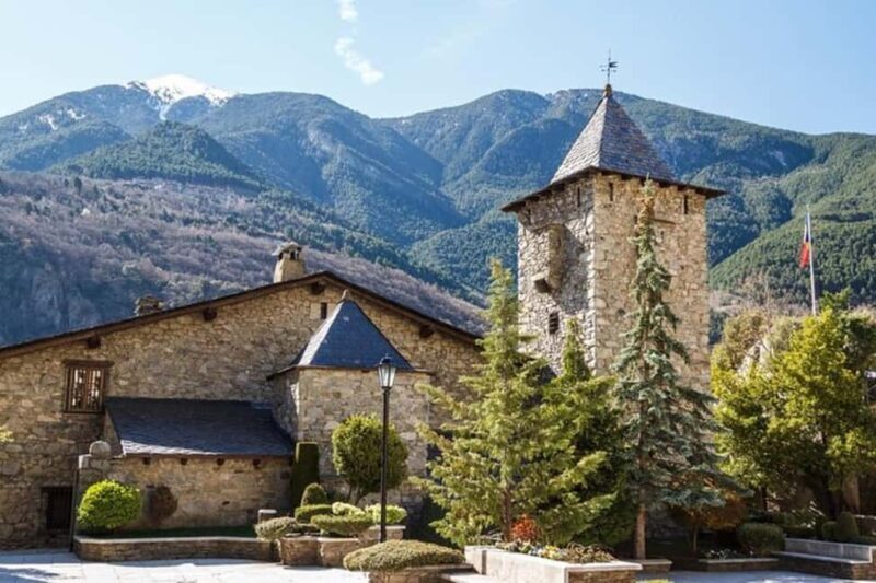 The Best of Andorra la Vella Private Walking Tour - Key Points