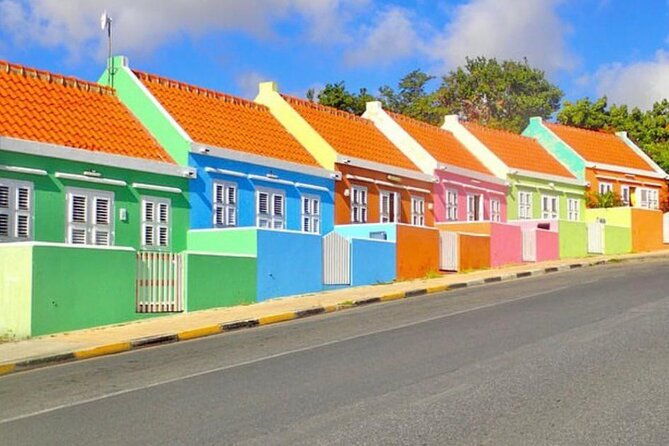 the-best-of-curacao-willemstad-city-tour-blue-curacao-tasting