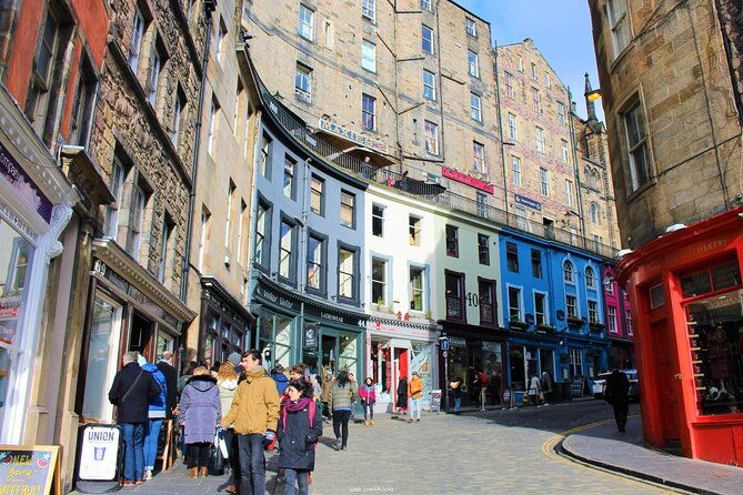 the-best-of-edinburgh-private-walking-tour-with-edinburgh-castle