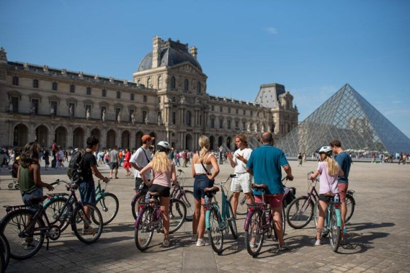 the-best-of-paris-small-group-bike-tour-like-a-local
