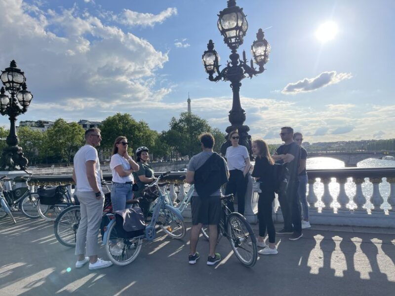 the-best-of-paris-small-group-bike-tour-like-a-local