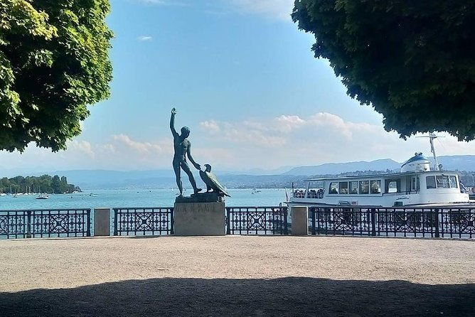 the-best-of-zurich-including-panoramic-views-in-a-small-group-walking-tour