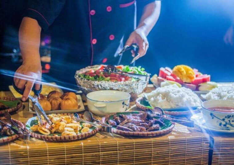 the-best-overnight-cruise-visit-lan-ha-bay-viet-hai-village