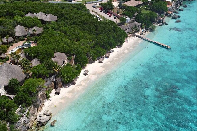 the-blue-experience-snorkeling-with-turtles-beach-hopping-tour