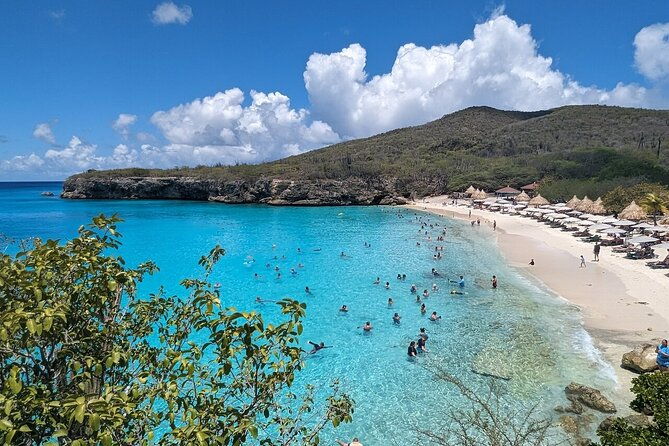 the-blue-experience-snorkeling-with-turtles-beach-hopping-tour