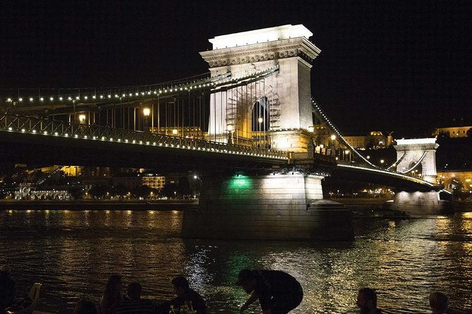 the-bright-lights-of-budapest-private-walking-tour-with-boat-cruise-drink