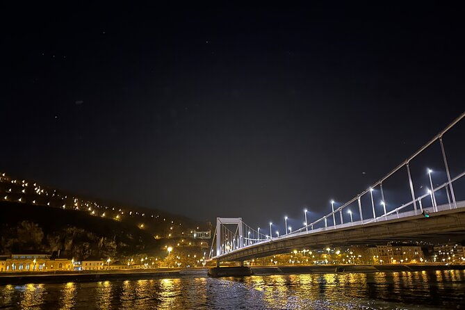 the-bright-lights-of-budapest-private-walking-tour-with-boat-cruise-drink