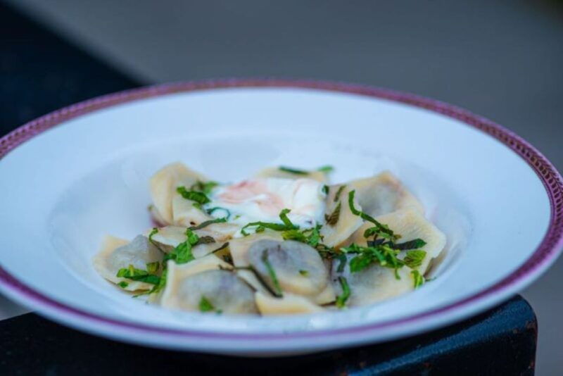 the-bustling-buckman-hood-food-tour
