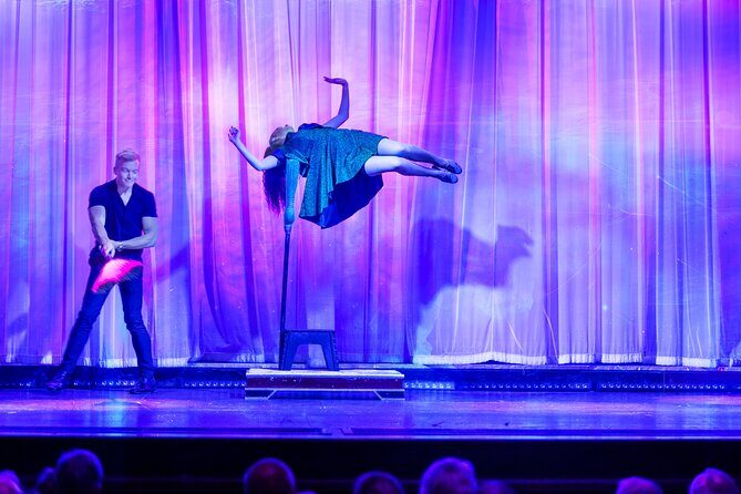 'The Cabaret' Garry & Janine Magic & Comedy Dinner Show - The Experience: A Closer Look