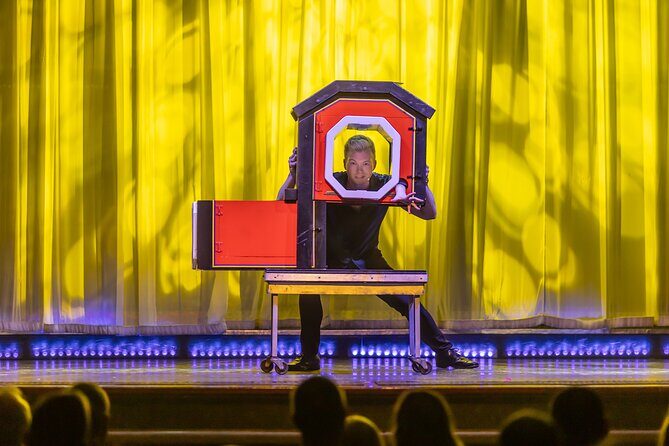 'The Cabaret' Garry & Janine Magic & Comedy Dinner Show - FAQ