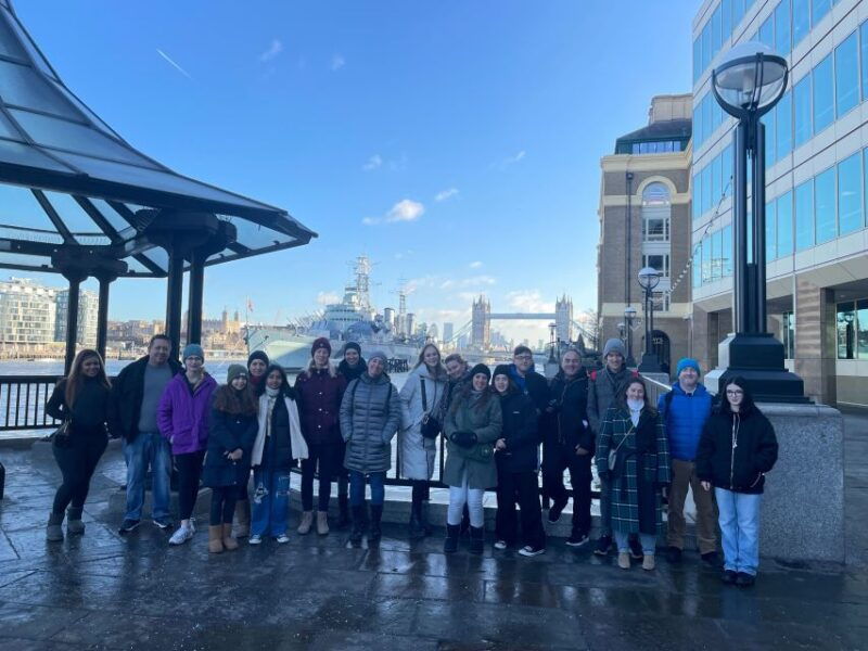 the-changing-of-the-guard-experience-with-thames-boat-ride