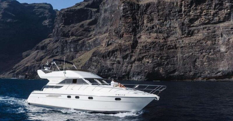 the-cookies-private-luxury-yacht-cruise-with-lunch