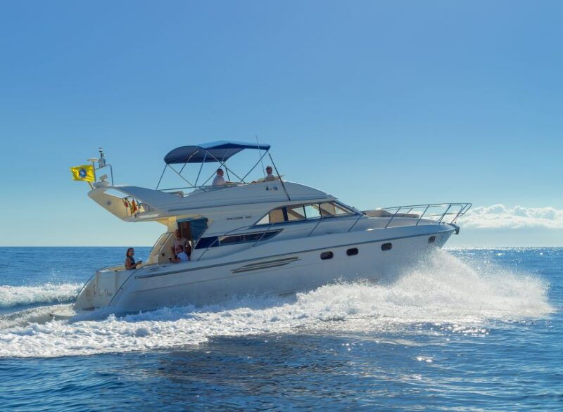 the-cookies-private-luxury-yacht-cruise-with-lunch