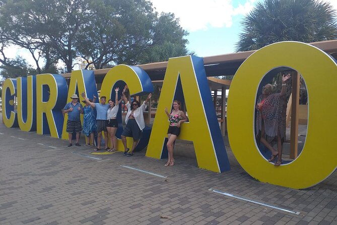 the-curacaos-colorful-history-walking-tour